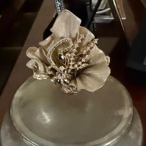 Jay Strongwater Gold Floral Vase